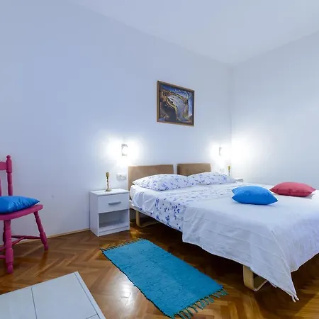 Seven * Ντουμπρόβνικ