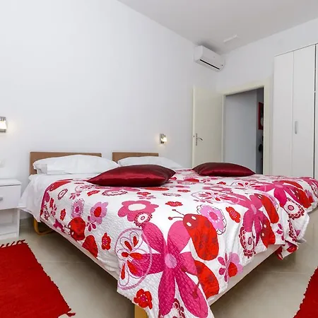 Apartment Seven