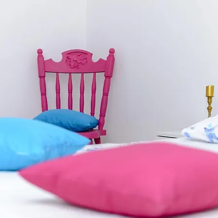 Seven Apartment *