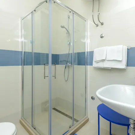 Apartment Seven